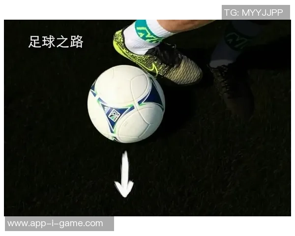 掌握技巧与训练方法轻松提升足球踢高的能力与技巧分享